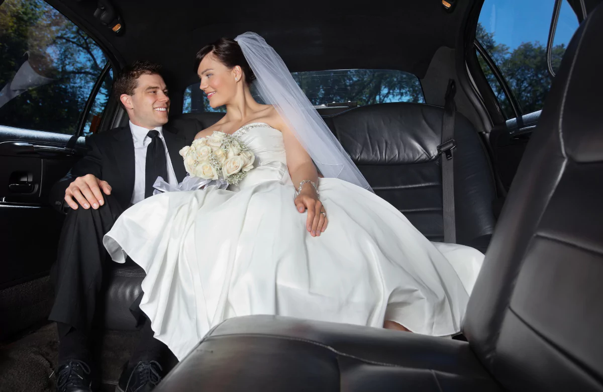 How to Book a Wedding Limo Service Chicago: Your Complete Guide.